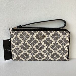Kate Spade 8” Medium Corner Zip Wristlet Wallet Black Creme Signature Spade NWT